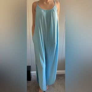 Comfy jumpsuit, with pockets.